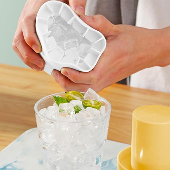 Tava de Gheata din Silicon cu Capac, Vivimall, Forma de Gheata pentru Racirea Bauturilor, in Forma de Pahar, Silicon fara BPA, Cuburi de Gheata, 9x8.5x8 cm, Galben - vivimall.ro