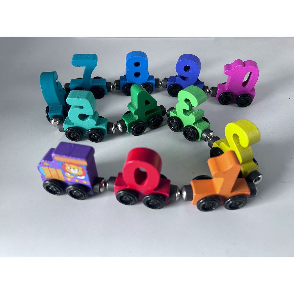 Trenulet Magnetic, Flippy, din Lemn, Model Cifre, 62 cm, +3 Ani, Jucarie de Asamblat, Multicolor - vivimall.ro