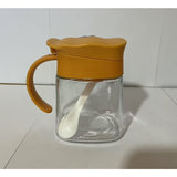 Recipient Condimente, Vivimall, din Stilca, 180 ml, cu Maner si Lingurita, 11.3 x 8.2 cm, Capac Ondulat, Galben - vivimall.ro